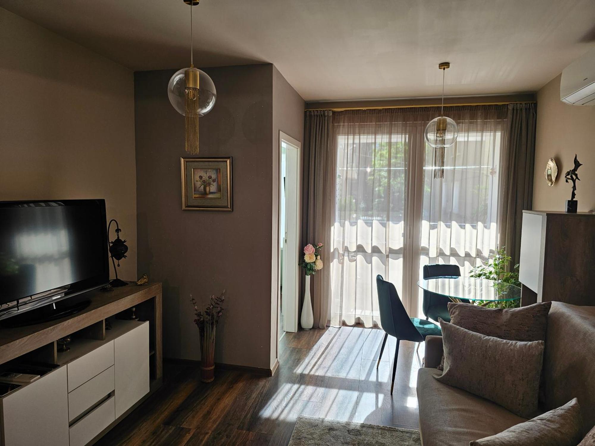 Bright Inn - Holiday & Business Apartment Sofia Luaran gambar