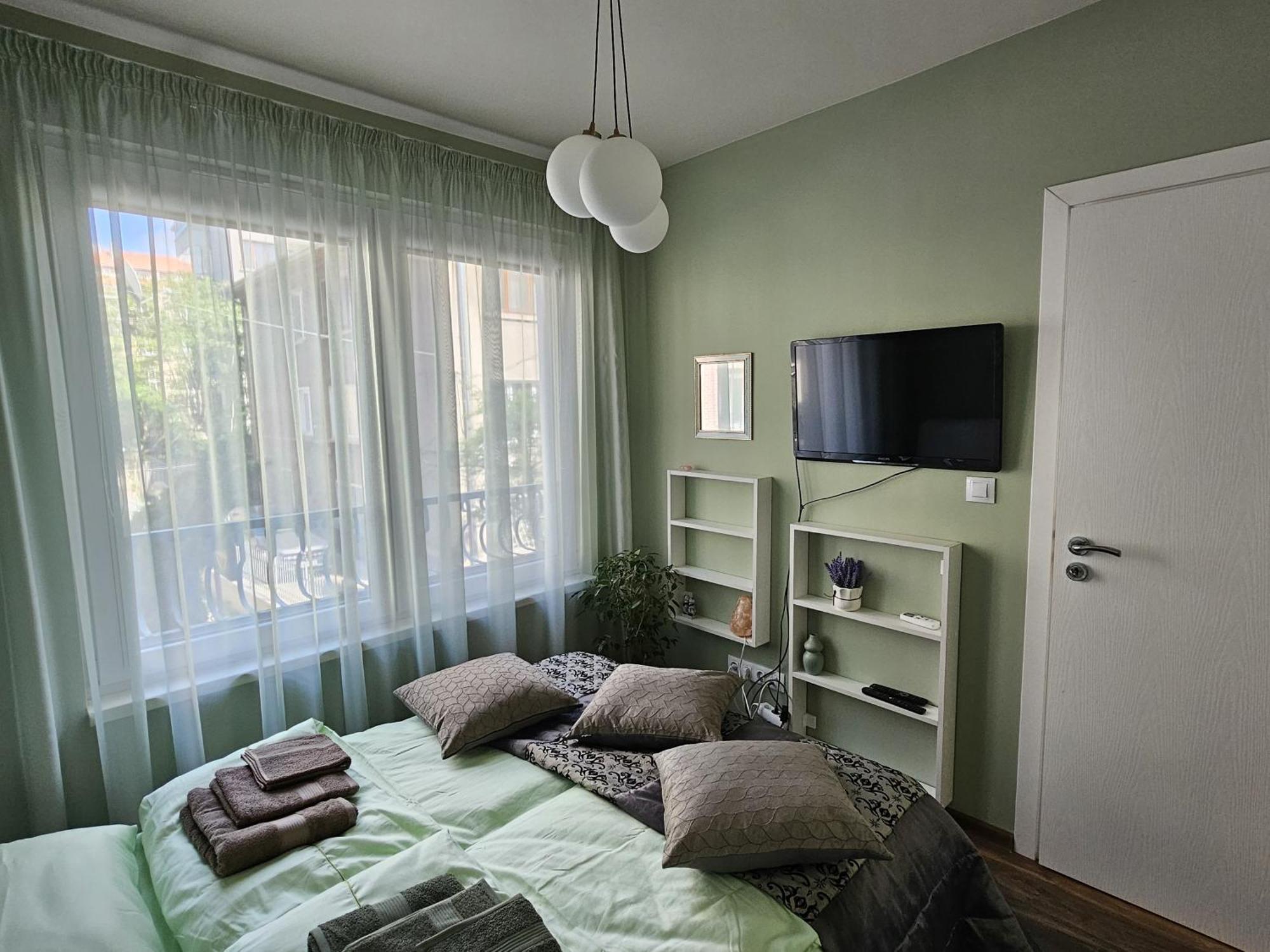 Bright Inn - Holiday & Business Apartment Sofia Luaran gambar