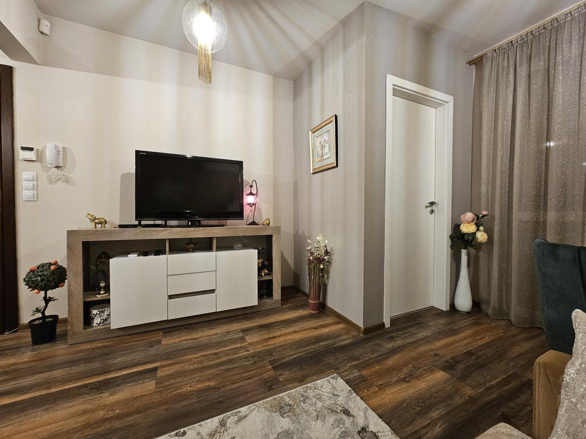 Bright Inn - Holiday & Business Apartment Sofia Luaran gambar