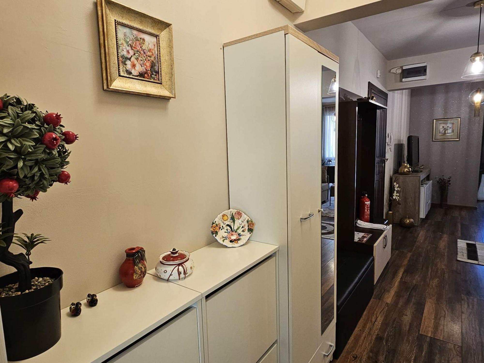 Bright Inn - Holiday & Business Apartment Sofia Luaran gambar